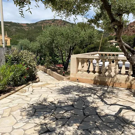 Villa Esterel Calme Et Proche De La Mer,vtt Et Randonnées *